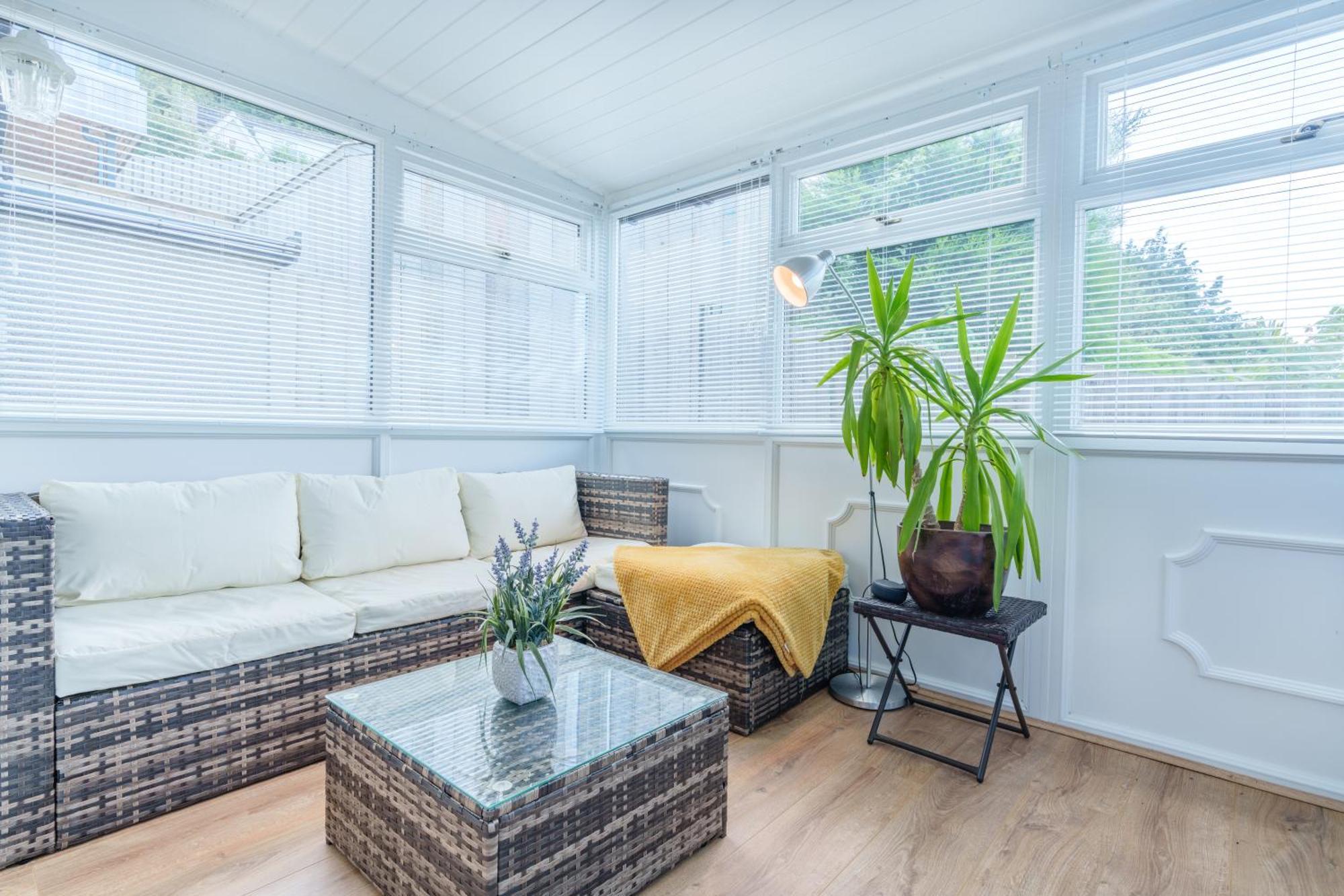 Offa'S Lodge Family Home Quiet Area With Sea Views Prestatyn Eksteriør billede
