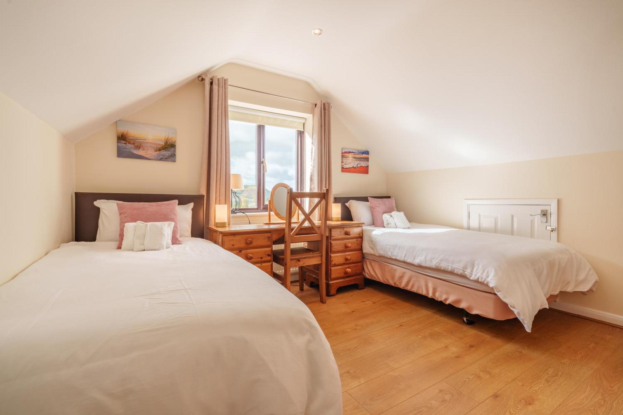 Offa'S Lodge Family Home Quiet Area With Sea Views Prestatyn Eksteriør billede